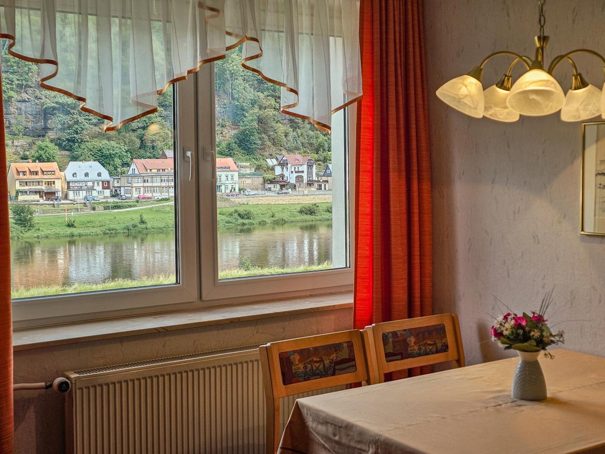 Ferienappartements Elbaussicht - Krippen Bad Schandau Esterno foto